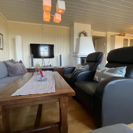 Family-friendly Retreat With Fireplace And Balcony Apartment Beitostolen