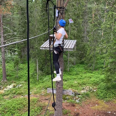 Family-friendly Retreat With Fireplace And Balcony Beitostolen