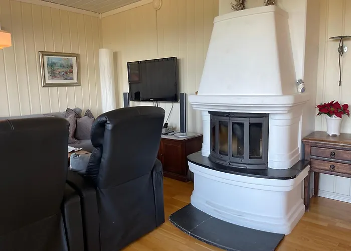 Family-friendly Retreat With Fireplace And Balcony *