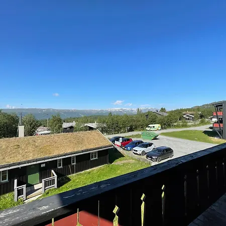 Family-friendly Retreat With Fireplace And Balcony *